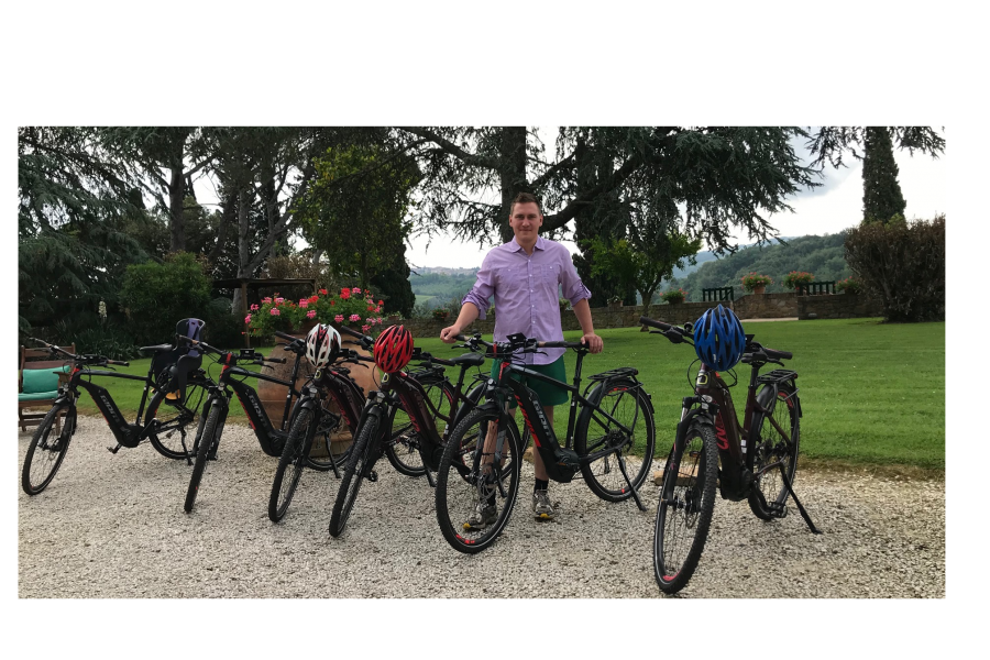 e-bike Guided Tour for big family from Montaione to San Gimignano