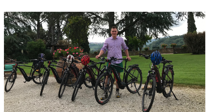e-bike Guided Tour for big family from Montaione to San Gimignano
