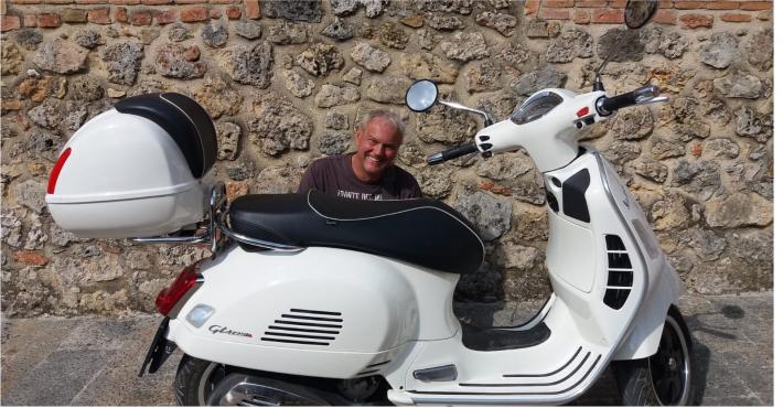 Jörg e Sabine dalla Germania mentre si gustano un giro estivo in Toscana